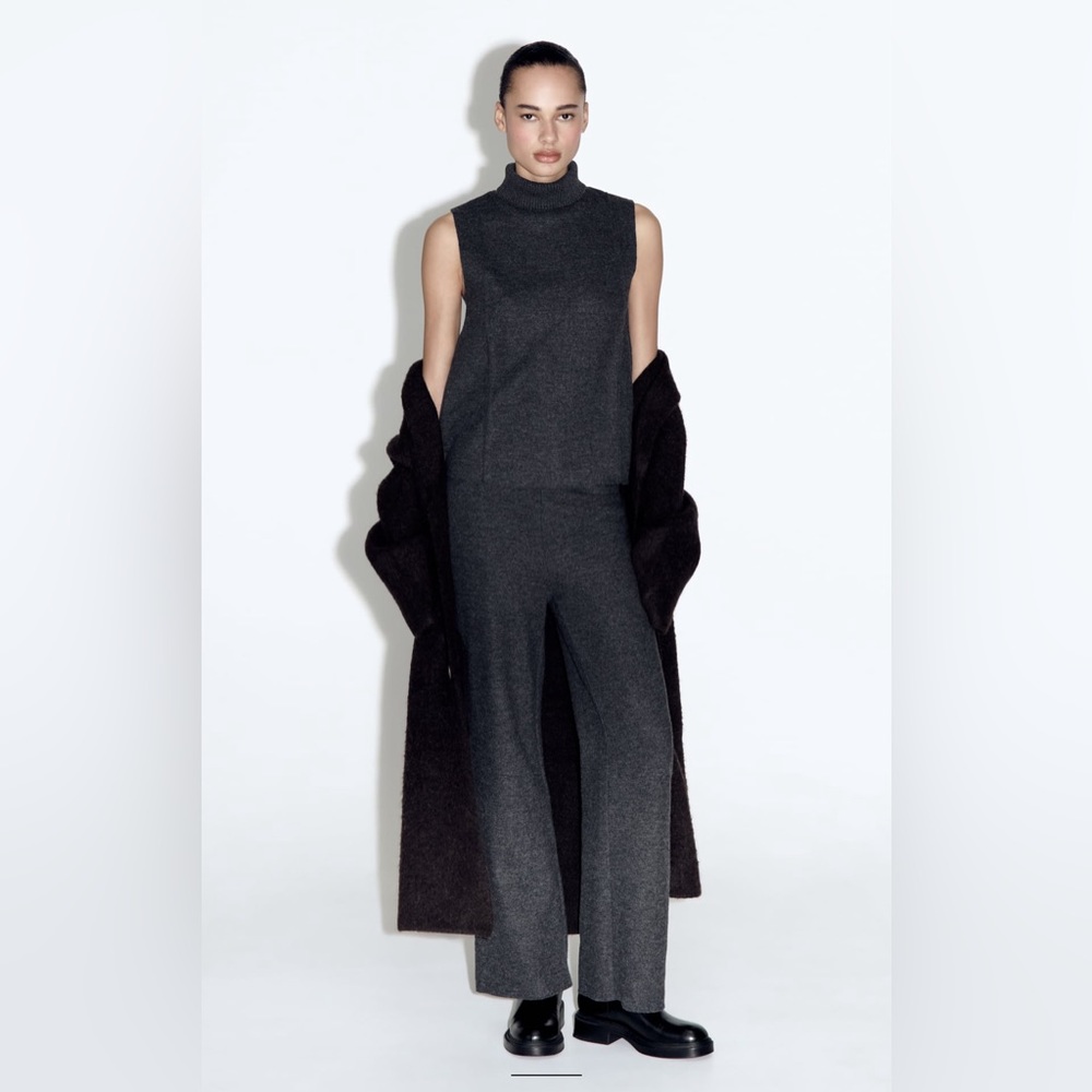 *NWT* Zara Sleeveless Sweater Set - Dark Gray